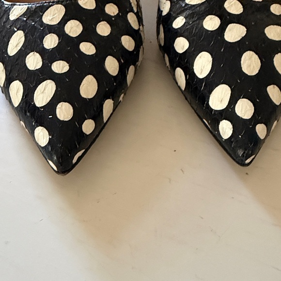 Stuart Weitzman leather pumps - Picture 9 of 10